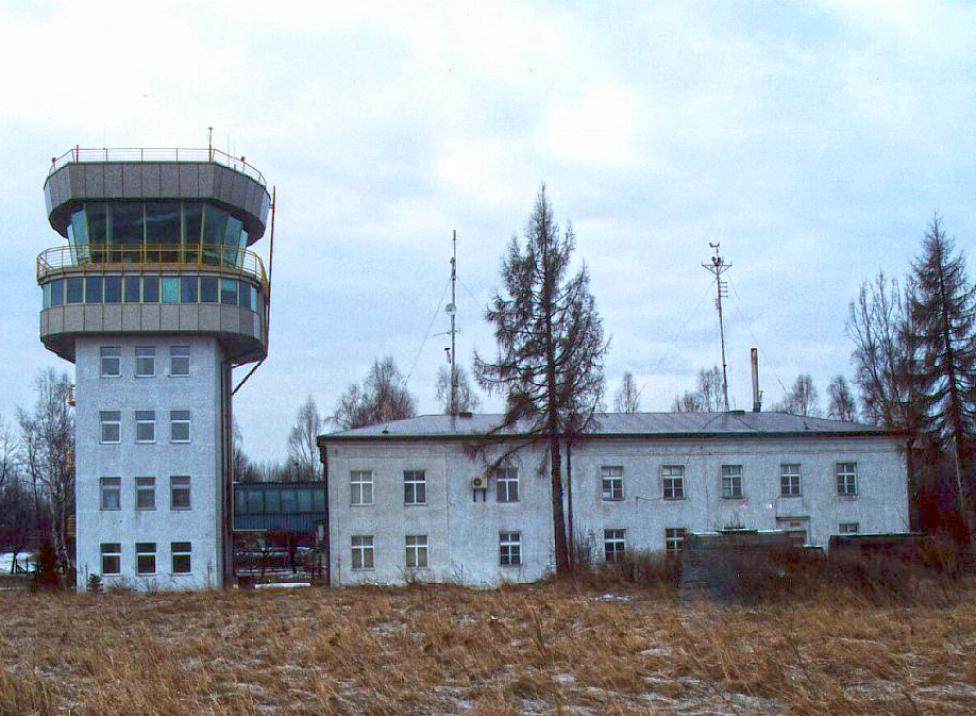 Stara wieża kontroli lotniska Kraków-Balice (fot. PAŻP)