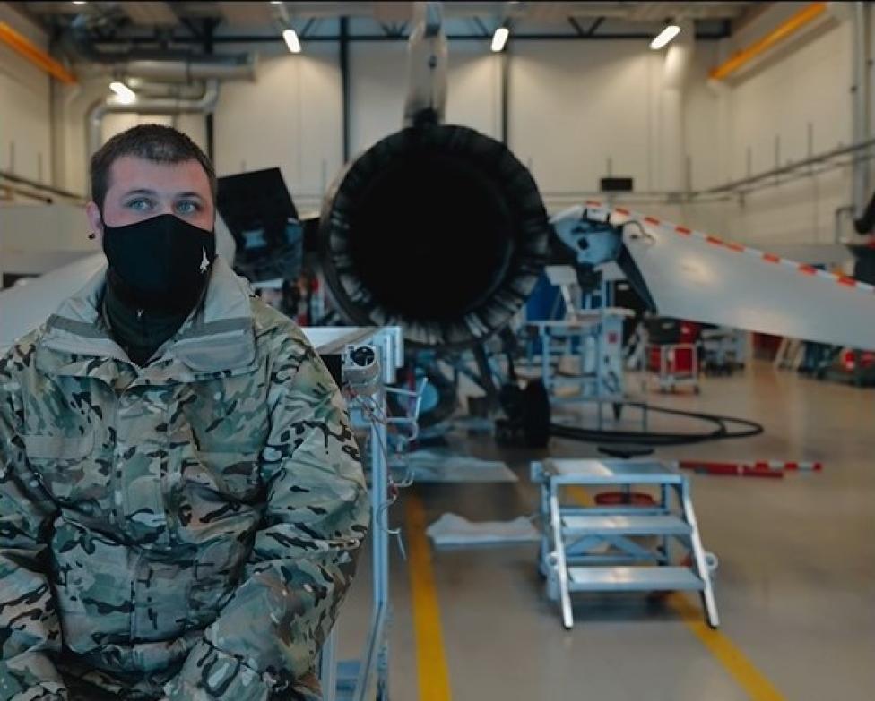 Szkolenie ukraińskich pilotów na amerykańskich samolotach wielozadaniowych F-16 (fot. kad z filmu Володимир Зеленський, Facebook)