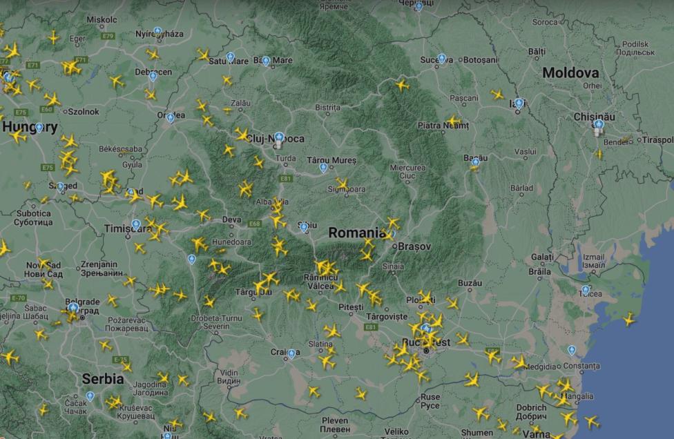 Ruch lotniczy nad Rumunią (fot. flightradar24.com)