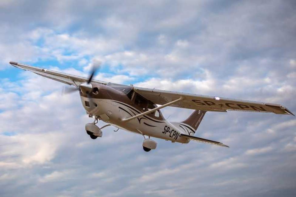 Cessna 206H, fot. lotnik_org Cessna 206H, fot. lotnik_org