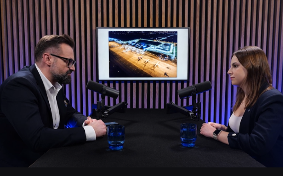 Karolina Pradela, kontrolerka ruchu lotniczego i ambasadorka PAŻP, gościem wideopodcastu Wysokie Loty (fot. PAŻP)