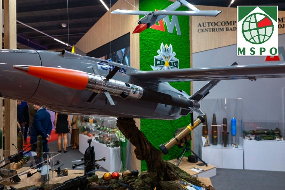 Drony typu kamikadze Wojskowego Instytutu Technicznego Uzbrojenia na MSPO (fot. Michał Niwicz)