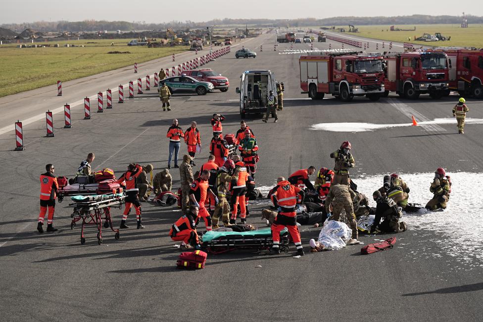 Ćwiczenia służb ratowniczych NOKIA 25 w Porcie Lotniczym Wrocław (fot. Oleksandr Poliakovsky)