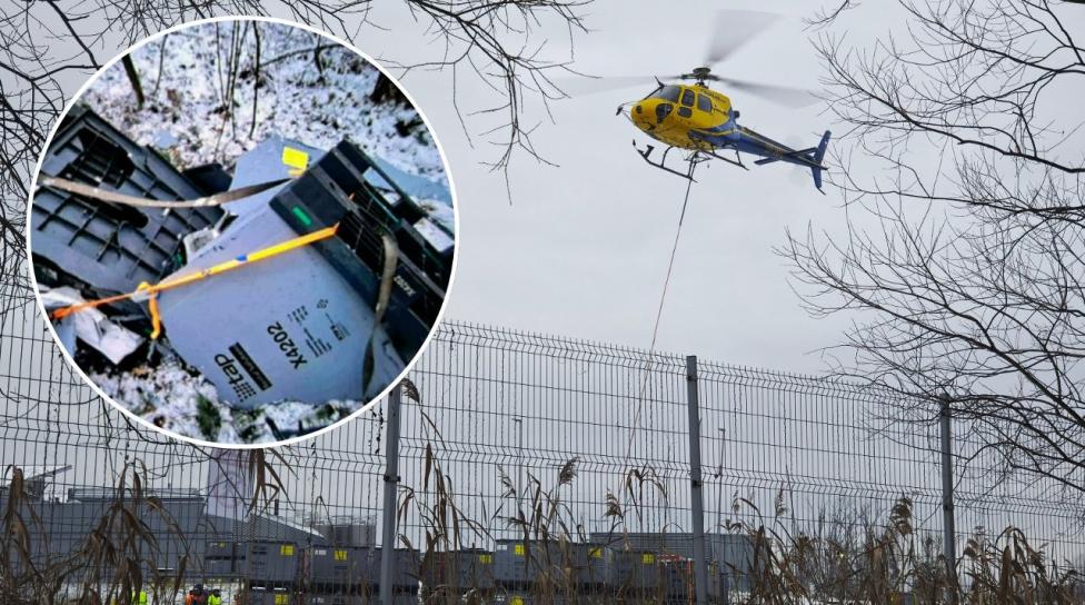 Śmigłowiec Aerospatiale AS350 B2 i oderwany ładunek (fot. Sławomir Bromboszcz)