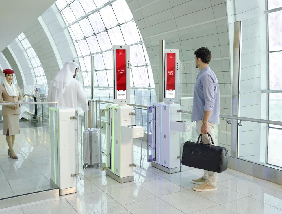 Emirates inwestują w innowacyjną technologię rozpoznawania twarzy na Dubai International Airport (fot. Emirates)