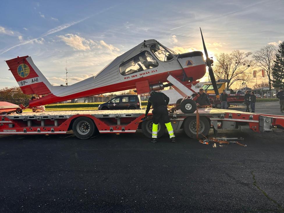 PZL-104 Wilga (SP-AHI) przywieziona do Aeroklub Ziemi Mazowieckiej (fot. Aeroklub Ziemi Mazowieckiej)
