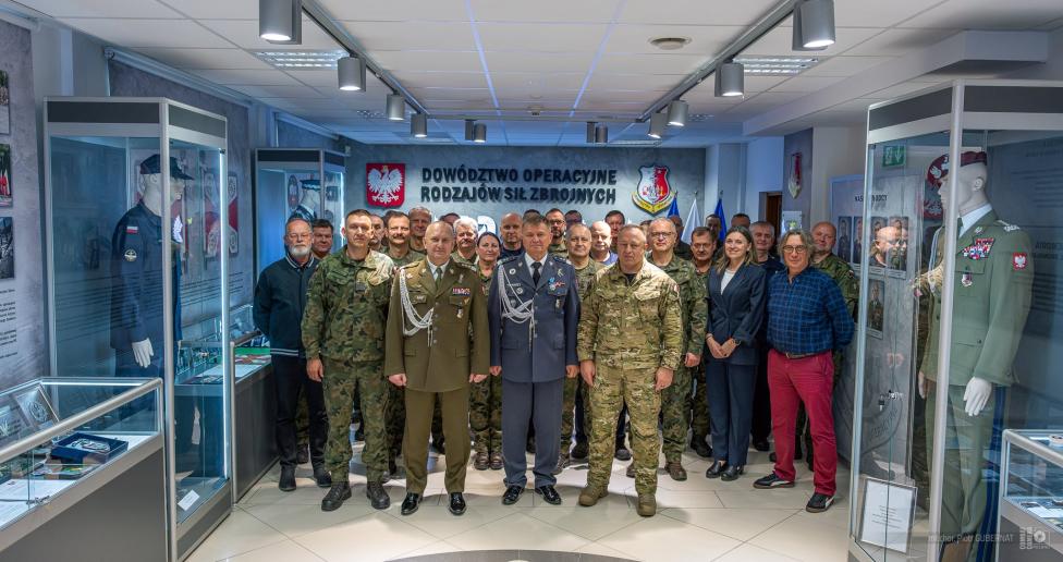 Pożegnanie generała dywizji pilota Dariusza Malinowskiego z Dowództwem Operacyjnym RSZ (fot. mł. chor. Piotr Gubernat)