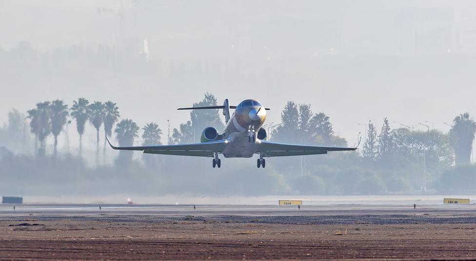 Gulfstream G300 wzbija się w powietrze (fot. Gulfstream Aerospace)