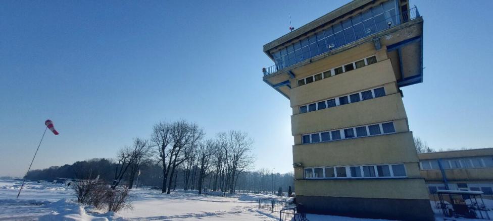 Wieża lotniska EPBC, fot. Marcin Ziółek