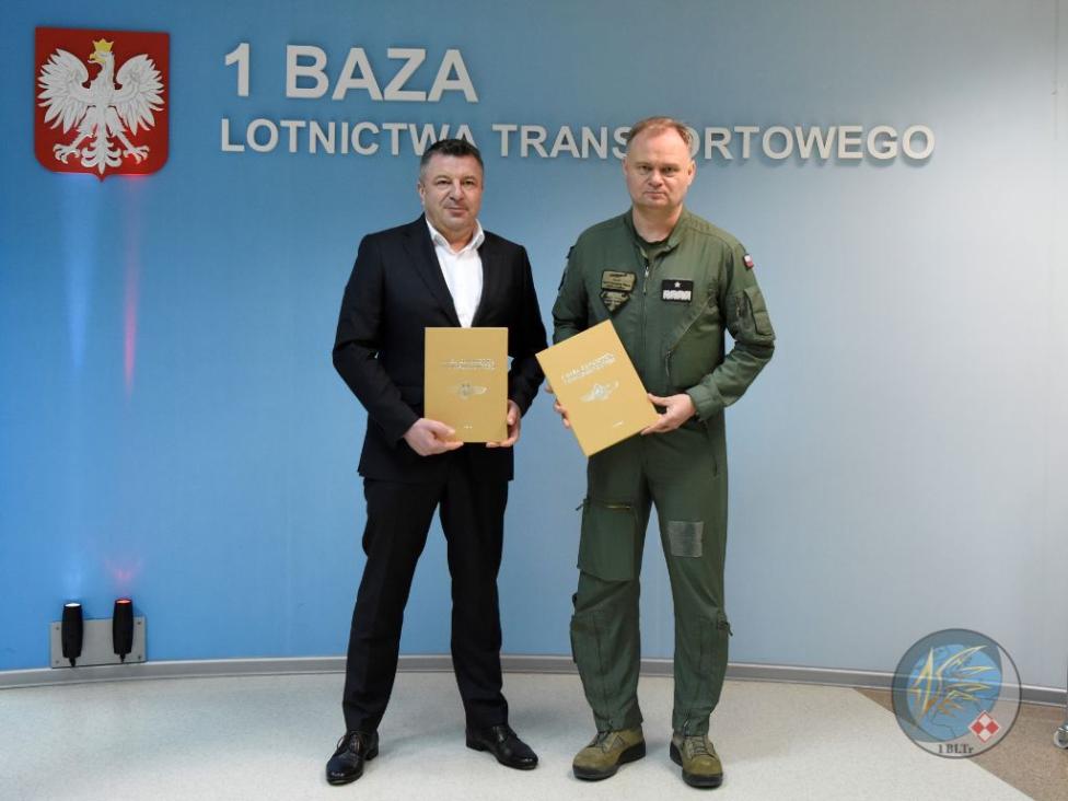 Podpisano porozumienie dot. koordynacji działań lotniczych i medycznych podczas akcji ewakuacyjnych (fot. 1 Baza Lotnictwa Transportowego)