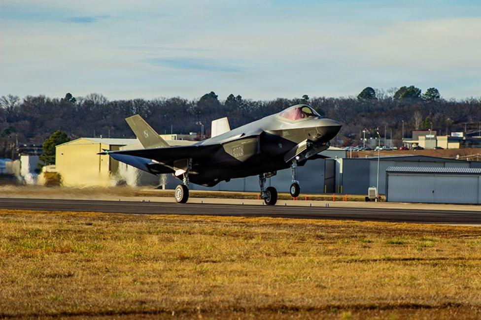 Polski F-35 w bazie Gwardii Narodowej Sił Powietrznych Ebbing w Fort Smith (fot. Patricia Teare 188th Wing United States Air Force)