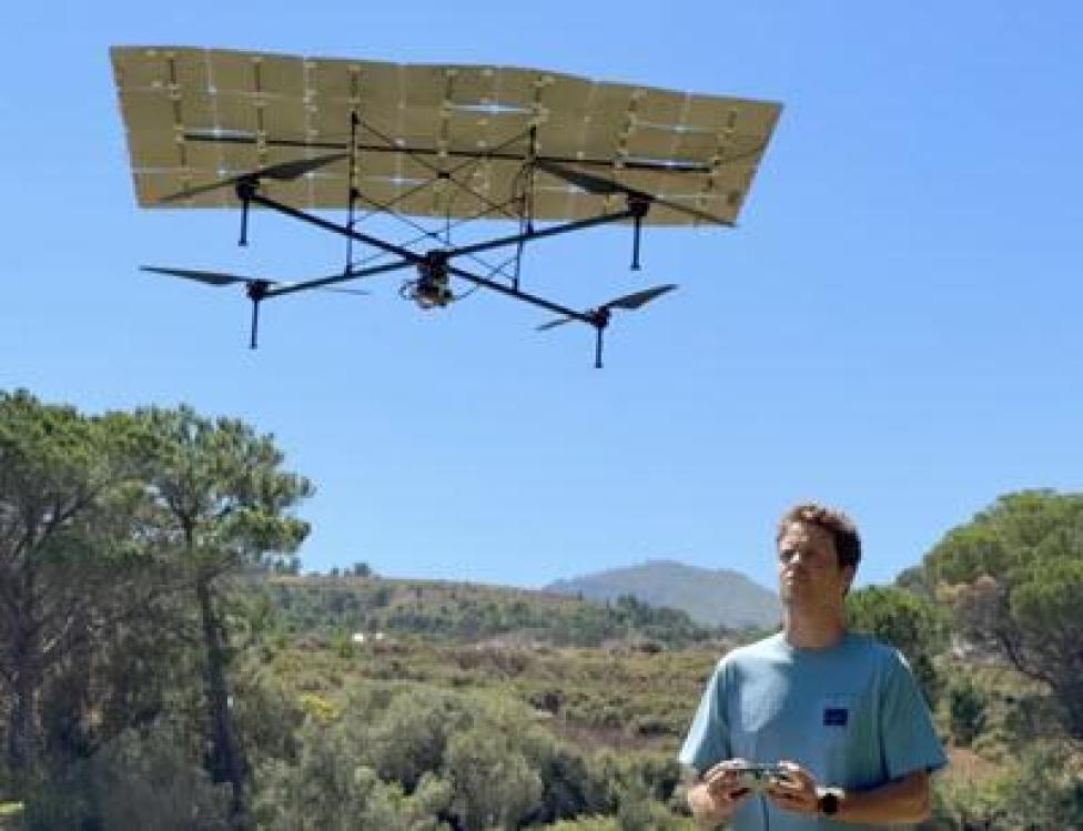 Solar drone zbudowany w warunkach domowych, for. aeronews_net