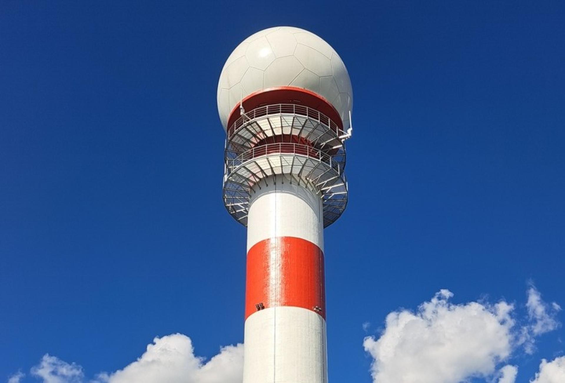Polska Agencja Żeglugi Powietrznej uruchomiła nowy radar w rejonie ...