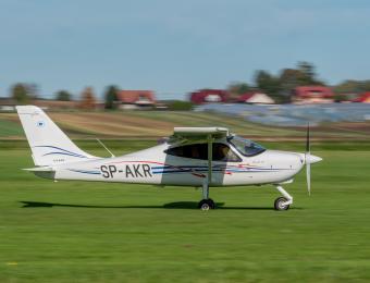 Konkurs samolotowy na najładniejsze lądowanie w Aeroklubie Krakowskim (fot. Dariusz Wesołowski)
