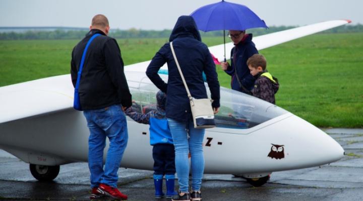 Deszcz nie pokrzyżował planów Dnia Otwartego w AGL (fot. aeroklub.gliwice.pl)