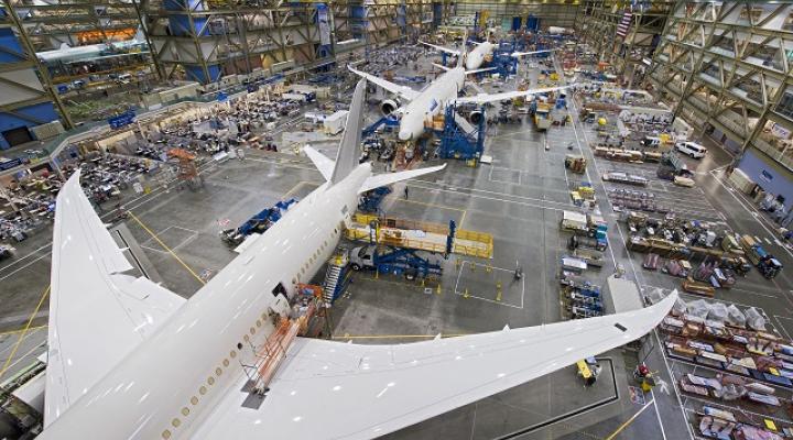 Linia produkcyjna w fabryce Boeinga, fot. Boeing