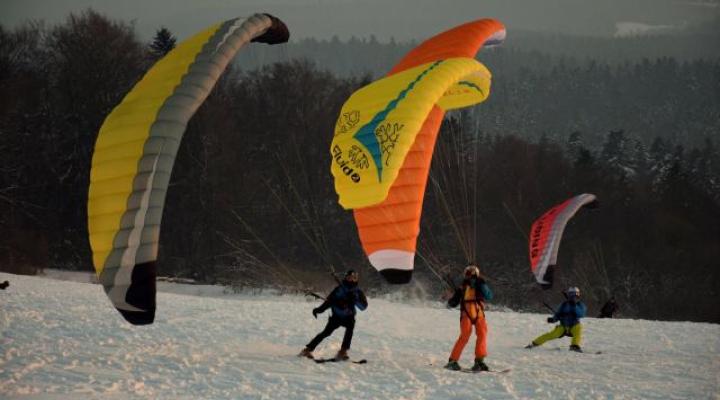 Snowgliding – skok w Nowy Rok (fot. Cezary Zdrójkowski)