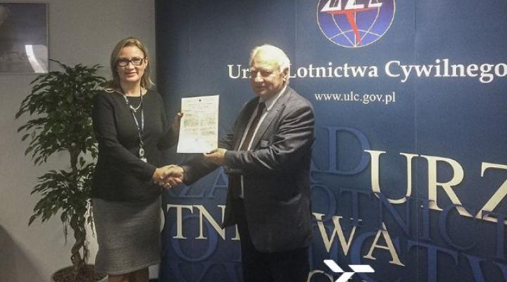 Wręczenie certyfikau METEO dla Potru Lotniczego Olsztyn Mazury (fot. mazuryairport.pl)