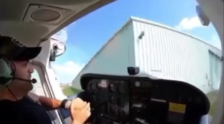 Kolizja Cessny 172 z hangarem, fot. youtube