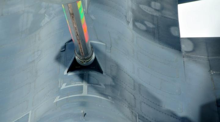 Tankowanie w powietrzu F-16