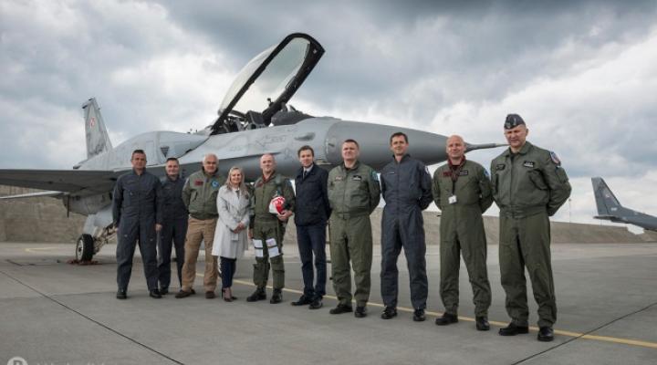 F-16 Tiger Demo Team Poland objęty oficjalnym patronatem AMW (fot. Piotr Łysakowski)