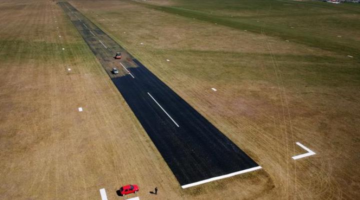 Budowa nowego pasa startowego w Lesznie, fot. jan.kovski/Lotnisko Leszno