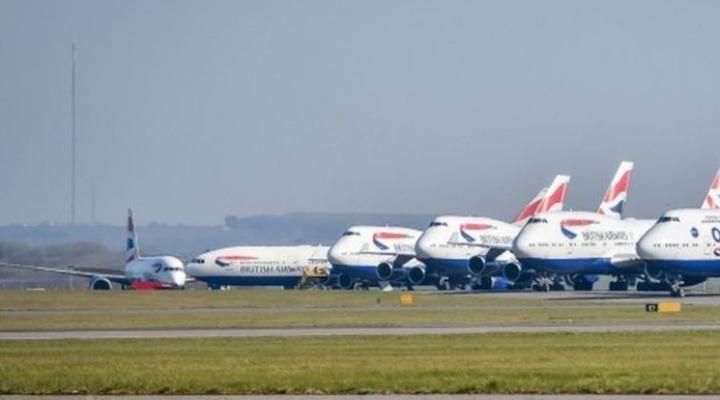 Flota samolotów uziemiona z powodu koronawirusa, fot. BBC