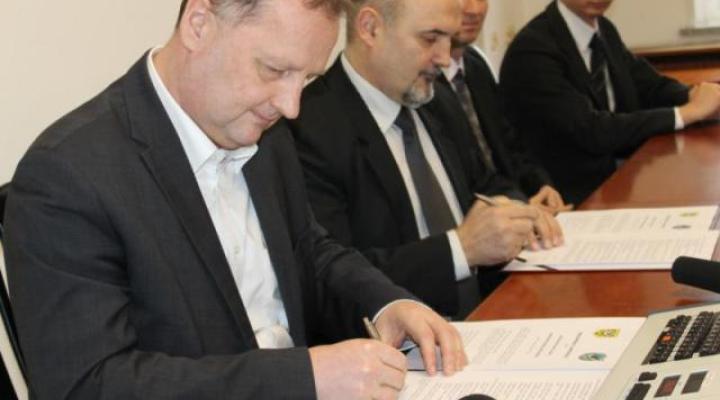 Lubin: Miasto podpisało umowę z lotniskiem