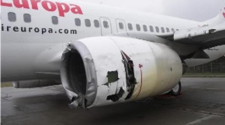 Wypadek B738 na lotnisku w Katowicach