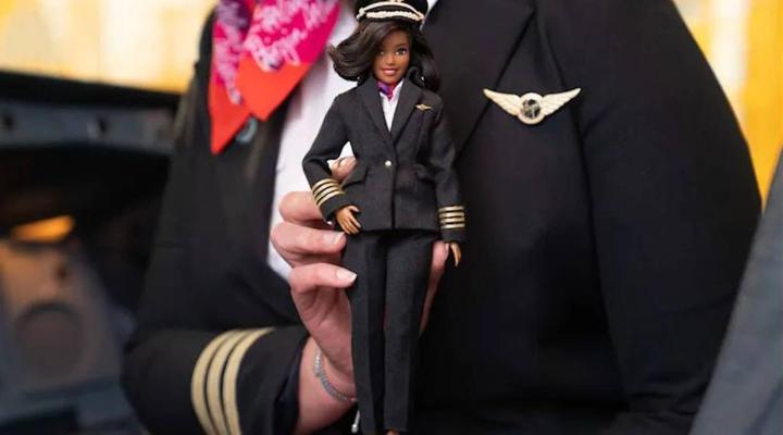 Lalka Barbie - pilot, fot. standard-co-uk.cdn