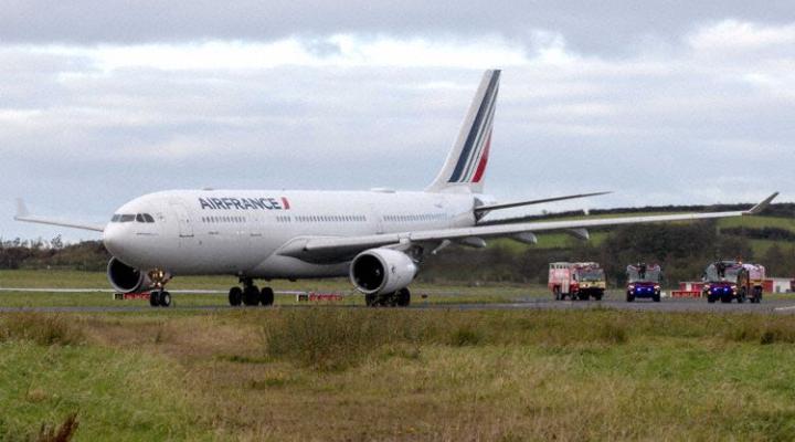 A332 Air France po lądowaniu w Shannon, fot. avherald.com