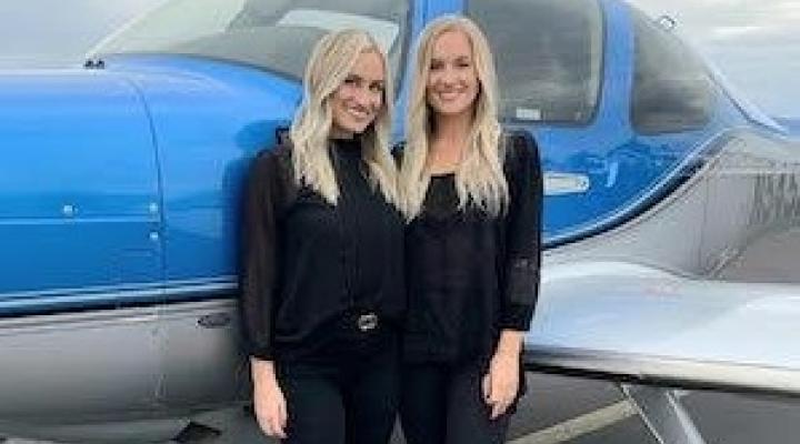 Siostry bliźniaczki zdobyły licencję PPL (A), fot. aero-news.net