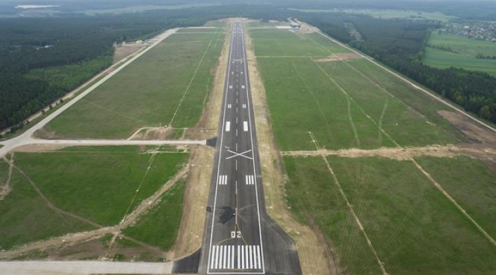 Droga startowa Portu Lotniczego Olsztyn-Mazury (fot. szymanyairport.pl)
