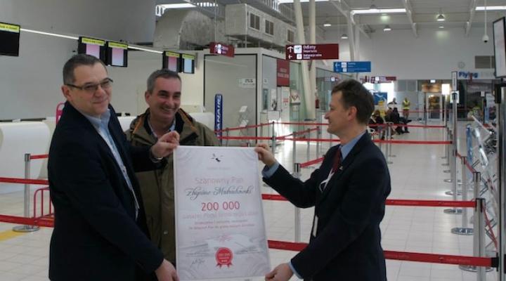 Zbigniew Mądrachowski - 200 000 pasażer Portu Lotniczego Lublin
