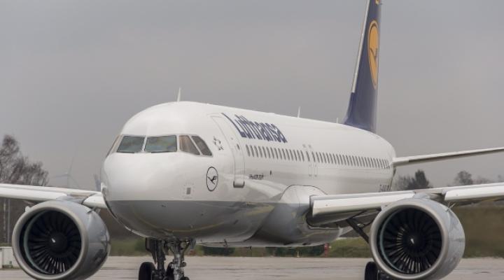 Lufthansa przyjmuje dostawę pierwszego na świecie Airbusa A320neo jako pierwszy odbiorca (fot. Lufthansa Group)