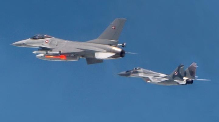 Podniebna współpraca 22 Bazy Lotnictwa Taktycznego w Malborku