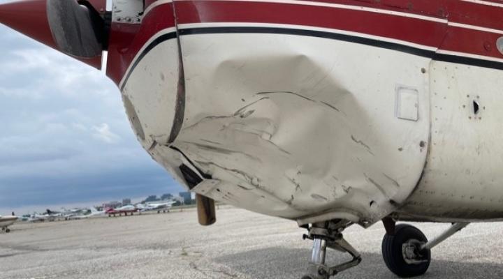 Uszkodzenia Cessny 172 po kolizji z dronem, fot. avweb