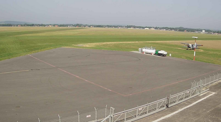 Widok z kamery na lotnisku w Krośnie, fot. aero.webcam