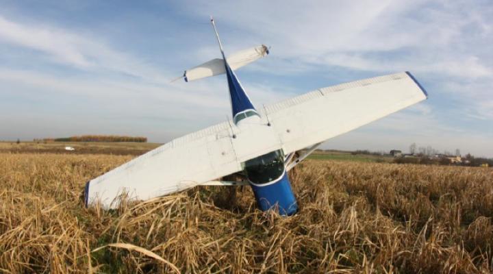 Wypadek Cessny 152 na lotnisku w Rudnikach