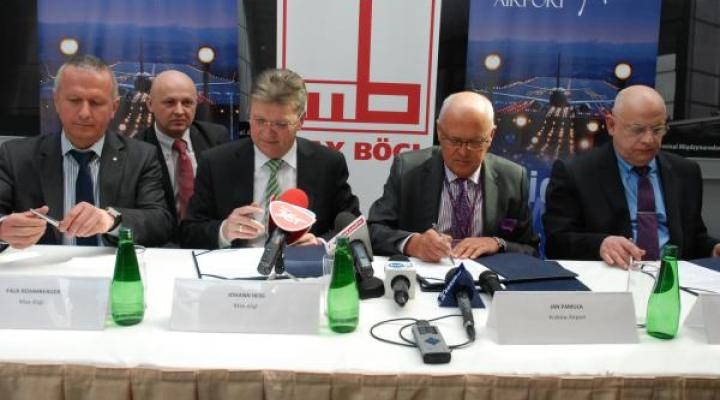 Podpisanie kontraktu na rozbudowę w części airside krakowskiego lotniska