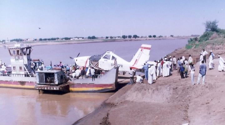 Kruk turbo na promie po lądowaniu po drugiej stronie Nilu, fot. źródło: Lesław Karst
