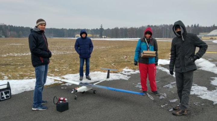 Testy zrzutów z samolotu "Vratislavia" klasy "Advanced" na lotnisku w Lubinie (fot. JetStream)