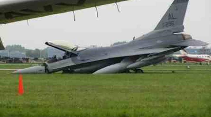 Wypadek F-16C w Oshkosh