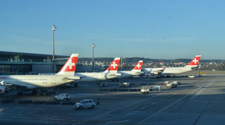 Flota samolotów linii Swiss na lotnisku w Zurichu, fot. eGuide Travel