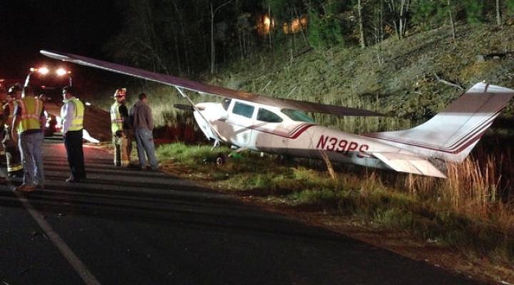 Cessna 182L lądowała awaryjnie na autostradzie I-85 w stanie Karolina Północna