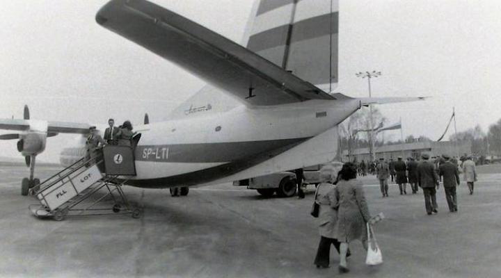 Samolot LOT na lotnisku w Słupsku, fot. gp24.pl