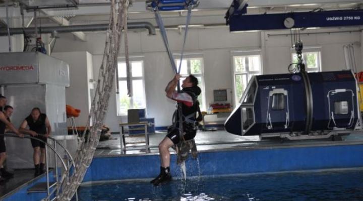 Szkolenie wodne personelu latającego (fot. Michał Pfeifer)