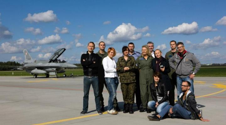 Projekt z udziałem Grażyny Szapołowskiej i pilotów F-16 w 31 BLT dla "Imperium Kobiet"/fot. Jagienka i Robert Stefanowicz SARA S