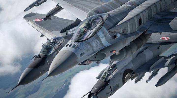 Samoloty: F-16, MiG-29, Su-22 (fot. Piotr Łysakowski)