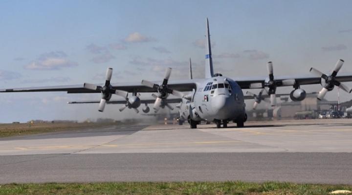 Samoloty C-130 Hercules w Powidzu (fot. kpt. Martyna Fedro-Samojedny)